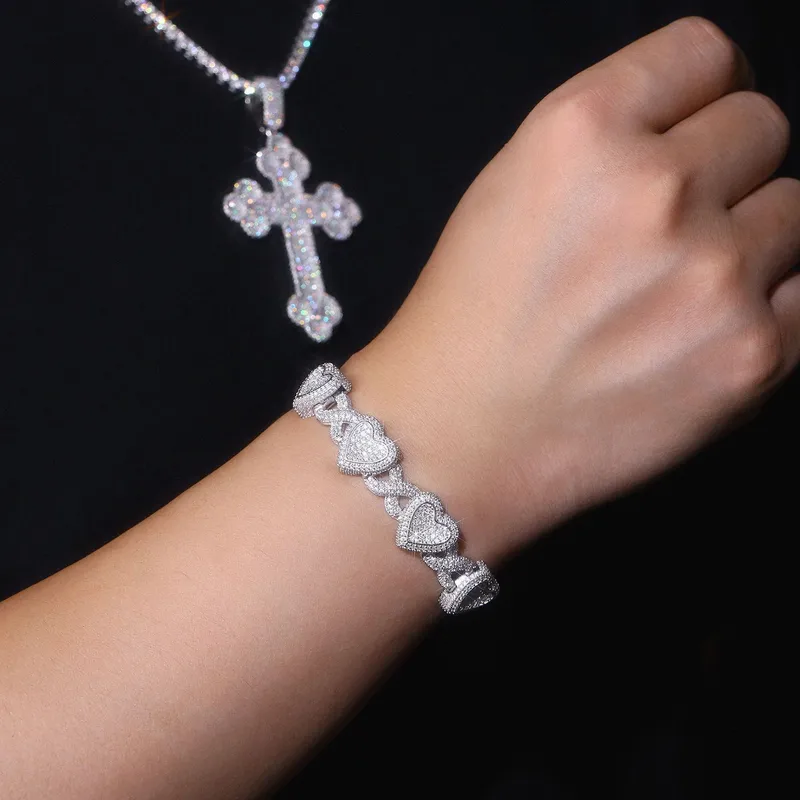 Pulsera de corazones
